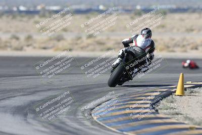 media/Dec-01-2025-Moto Forza (Mon) [[2daa91e15f]]/1-Advanced Group/Session 2 Turn 11 Backside/